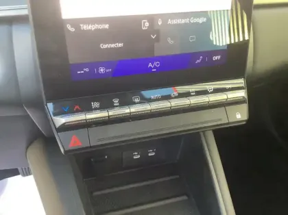 Photo 15 Renault Symbioz Nouveau E-Tech full hybrid 145 Techno