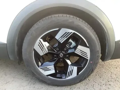 Photo 8 Renault Symbioz Nouveau E-Tech full hybrid 145 Techno