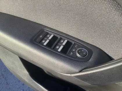 Photo 16 Renault Symbioz Nouveau E-Tech full hybrid 145 Techno