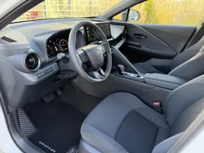 Photo 7 Toyota C-HR 1.8 Hybride 140 Design NG 14