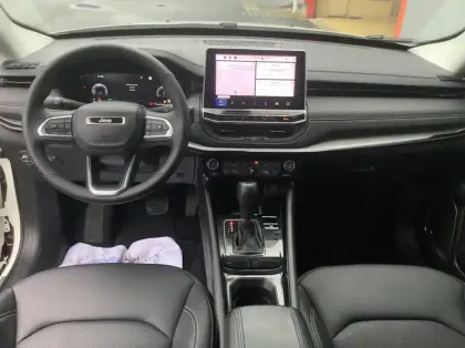 Photo 12 Jeep Compass 1.5 Turbo T4 130 ch e-Hybrid BVR7 S