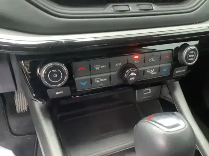 Photo 15 Jeep Compass 1.5 Turbo T4 130 ch e-Hybrid BVR7 S