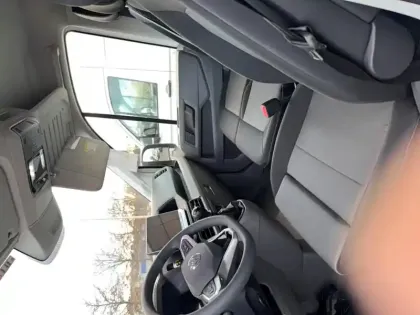 Photo 16 Volkswagen Crafter  CGV PROPULSION (RJ) 50 L4 2.0 TDI 163 CH