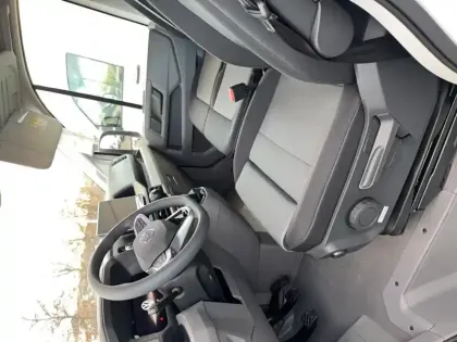 Photo 14 Volkswagen Crafter  CGV PROPULSION (RJ) 50 L4 2.0 TDI 163 CH