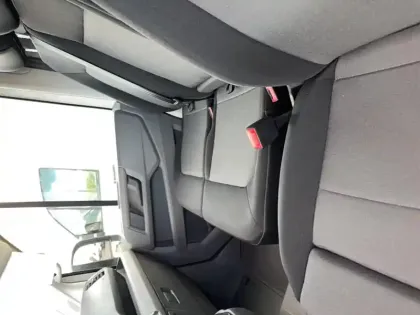 Photo 23 Volkswagen Crafter  CGV PROPULSION (RJ) 50 L4 2.0 TDI 163 CH