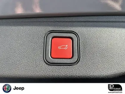 Photo 20 Jeep Avenger  1.2 Turbo T3 110 ch e-Hybrid BVR6