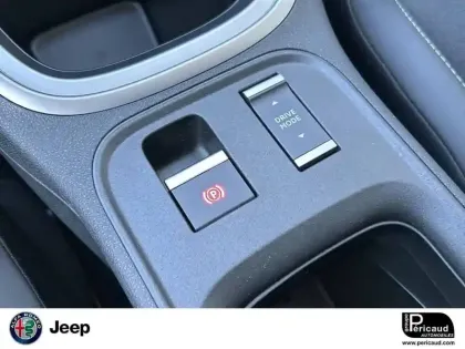 Photo 14 Jeep Avenger  1.2 Turbo T3 110 ch e-Hybrid BVR6