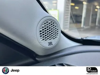 Photo 16 Jeep Avenger  1.2 Turbo T3 110 ch e-Hybrid BVR6