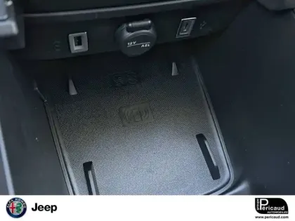 Photo 13 Jeep Avenger  1.2 Turbo T3 110 ch e-Hybrid BVR6