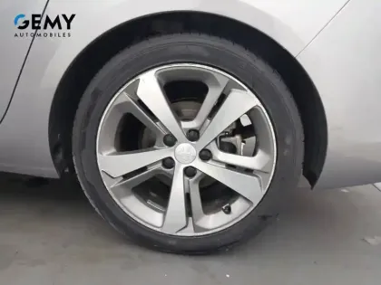 Photo 10 Peugeot 308  SW PureTech 130ch S&S EAT8