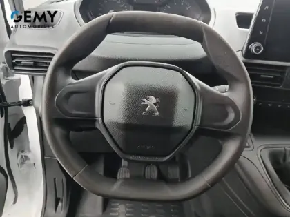 Photo 12 Peugeot Partner  FOURGON STANDARD 650 KG BLUEHDI 100 S&S BVM6