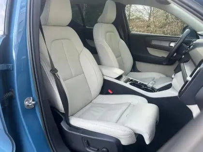 Photo 12 Volvo Xc40  B3 163 ch DCT7