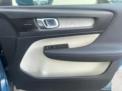 Photo 28 Volvo Xc40  B3 163 ch DCT7