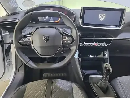 Photo 7 Peugeot 208  PureTech 100 S&S BVM6