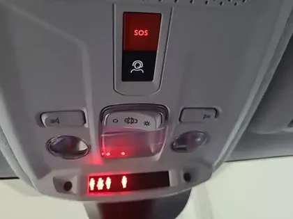 Photo 25 Peugeot 208  PureTech 100 S&S BVM6