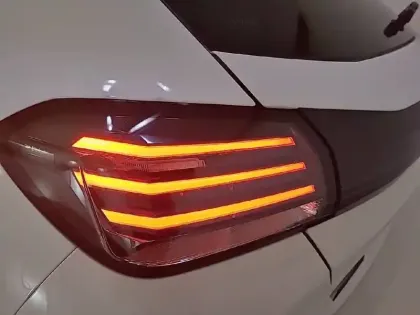 Photo 16 Peugeot 208  PureTech 100 S&S BVM6