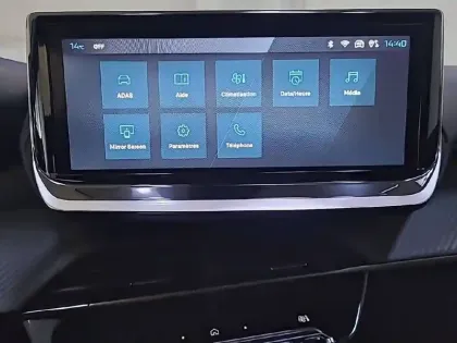 Photo 23 Peugeot 208  PureTech 100 S&S BVM6