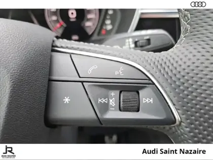 Photo 19 Audi Q3 Gén. II Ph1 NG S line 5