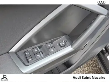 Photo 14 Audi Q3 Gén. II Ph1 NG S line 5