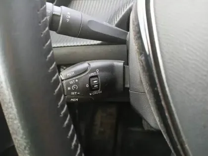 Photo 57 Peugeot 208  Electrique 50 kWh 136ch