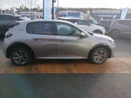Photo 45 Peugeot 208  Electrique 50 kWh 136ch