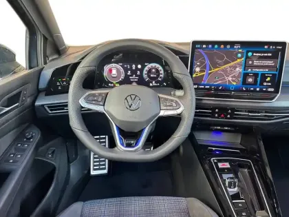 Photo 11 Volkswagen Golf  1.5 eHybrid 272 DSG6