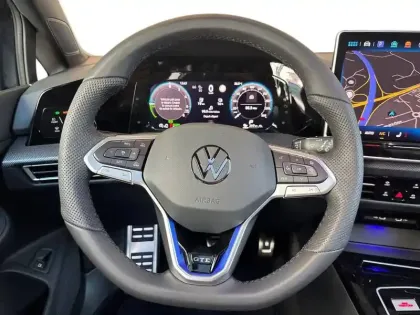 Photo 14 Volkswagen Golf  1.5 eHybrid 272 DSG6