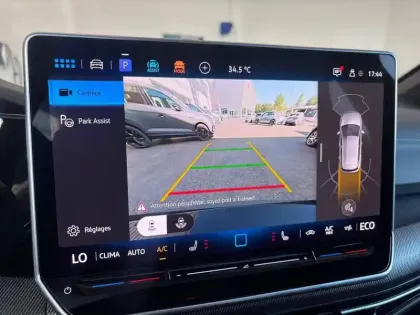 Photo 16 Volkswagen Golf  1.5 eHybrid 272 DSG6