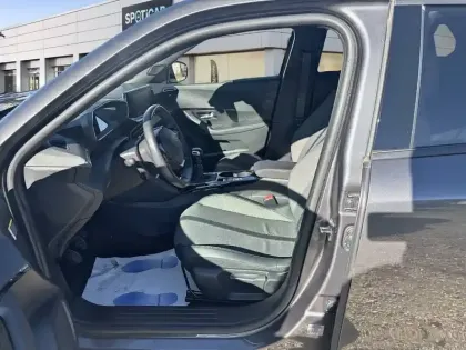 Photo 9 Peugeot 2008 Gén. II Ph1 NG Allure Pack 5