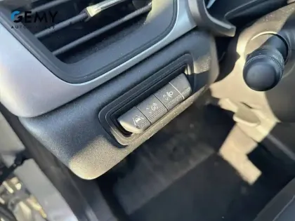 Photo 16 Renault Captur  TCe 90