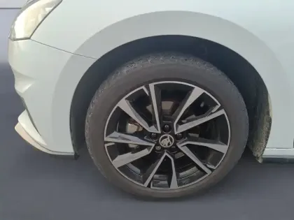 Photo 8 Skoda Fabia  1.5 TSI 150 ch DSG7