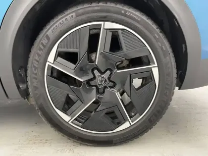 Photo 15 Peugeot 408  PureTech 130 ch S&S EAT8