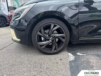 Photo 11 Renault Clio  E-Tech full hybrid 145