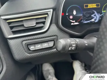 Photo 19 Renault Clio  E-Tech full hybrid 145