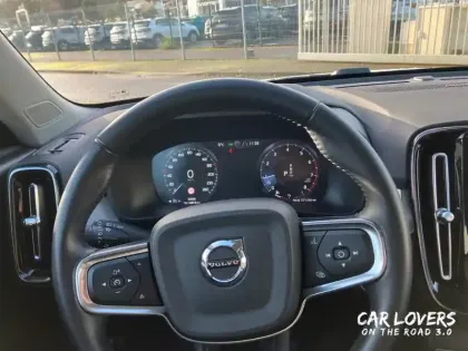 Photo 10 Volvo Xc40  T2 129 ch Geartronic 8