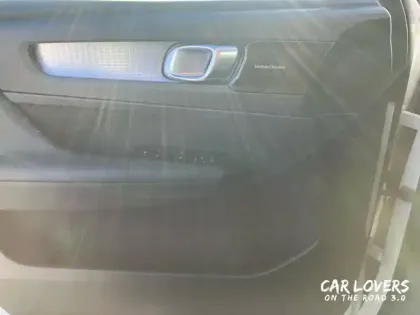 Photo 30 Volvo Xc40  T2 129 ch Geartronic 8