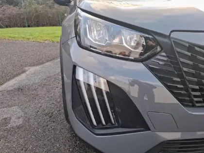 Photo 15 Peugeot 2008  PureTech 100 S&S BVM6