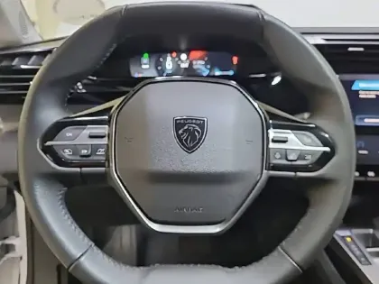 Photo 8 Peugeot 308  SW BlueHDi 130ch S&S EAT8