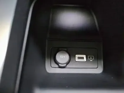 Photo 25 Peugeot 308  SW BlueHDi 130ch S&S EAT8