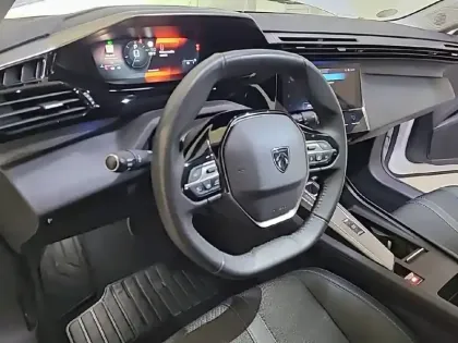 Photo 7 Peugeot 308  SW BlueHDi 130ch S&S EAT8