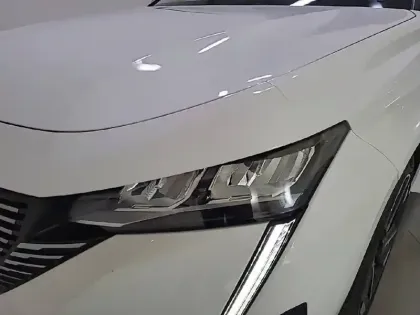 Photo 15 Peugeot 308  SW BlueHDi 130ch S&S EAT8