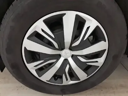 Photo 54 Peugeot 2008  BlueHDi 110 S&S BVM6