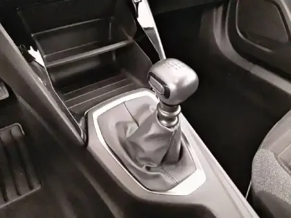 Photo 13 Peugeot 2008  BlueHDi 110 S&S BVM6