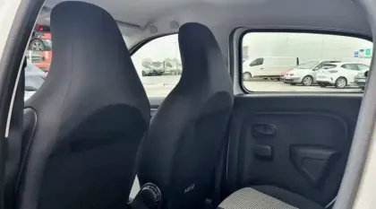 Photo 16 Renault Twingo  III Achat Intégral - 21