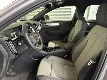 Photo 27 Volvo Xc40  B3 163 ch DCT7