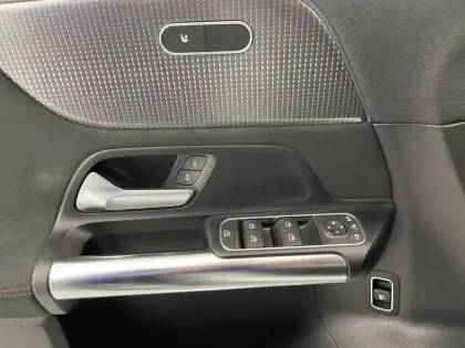 Photo 27 Mercedes EQA  250