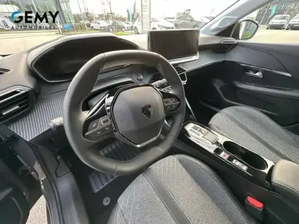 Photo 11 Peugeot 208  Electrique 54 kWh 156ch