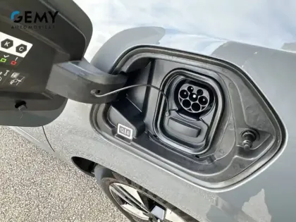 Photo 37 Peugeot 208  Electrique 54 kWh 156ch