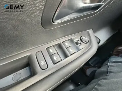 Photo 20 Peugeot 208  Electrique 54 kWh 156ch