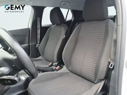 Photo 8 Peugeot 2008  PureTech 100 S&S BVM6